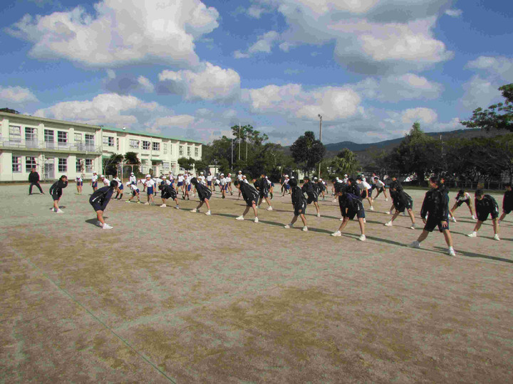 年間の学習課程 自治体・学校ごとに編成 - 日本経済新聞